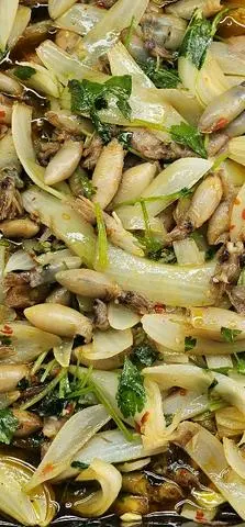 Hình ảnh Cơm Mực Sữa Xào Hành Cần