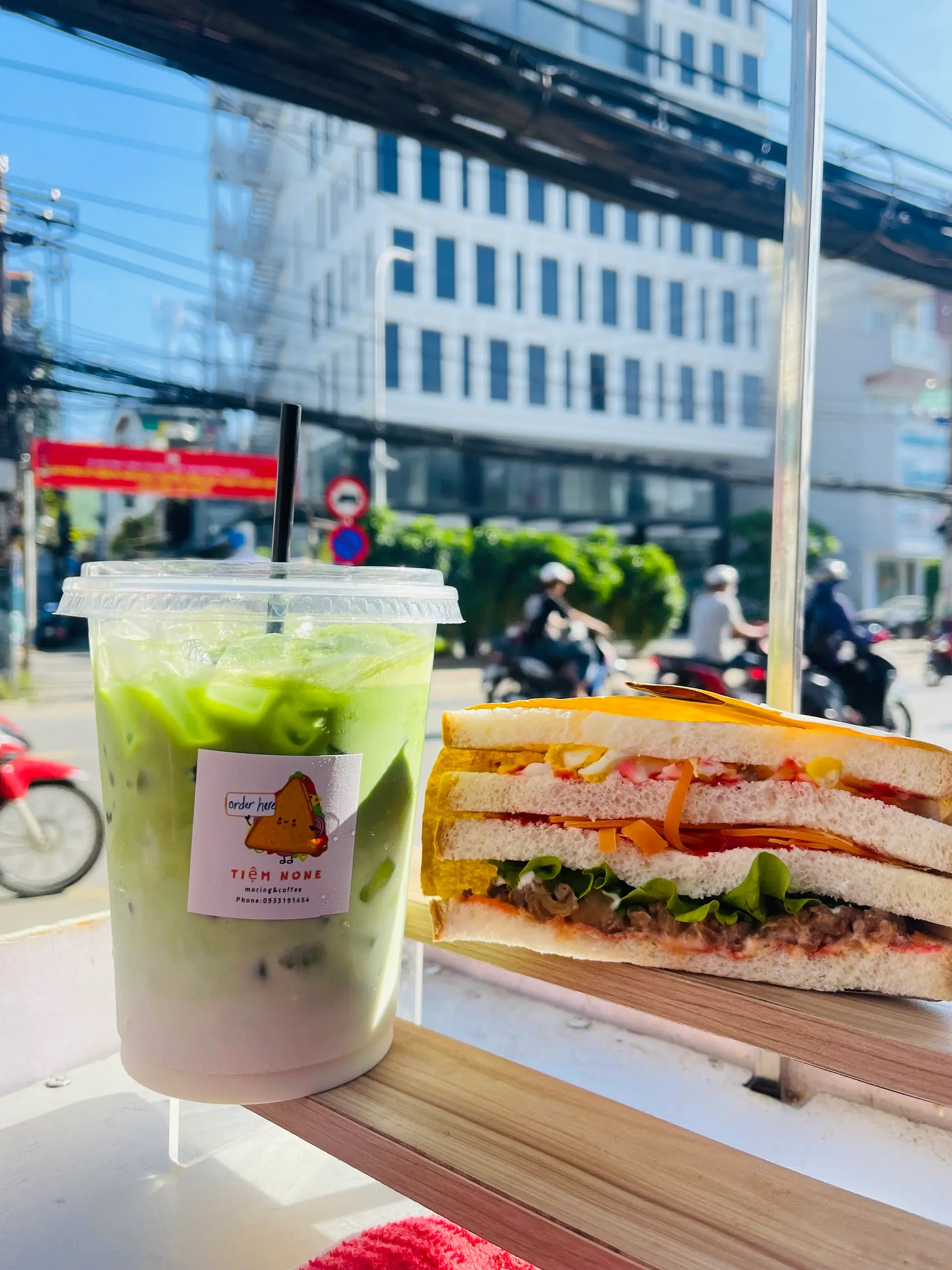 Hình ảnh Coconut Matcha + Sandwich 