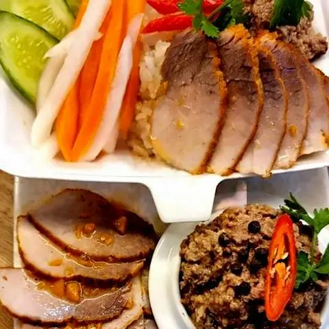 Hình ảnh  Xôi mặn pate thịt xá xíu