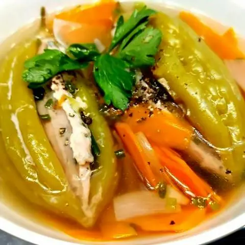 Hình ảnh Cơm canh khổ qua hầm