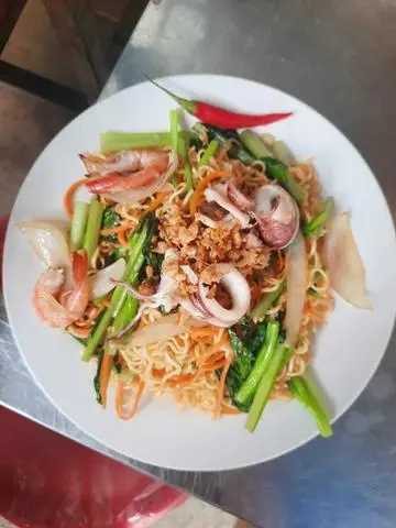 Hình ảnh Mì gói xào hải sản