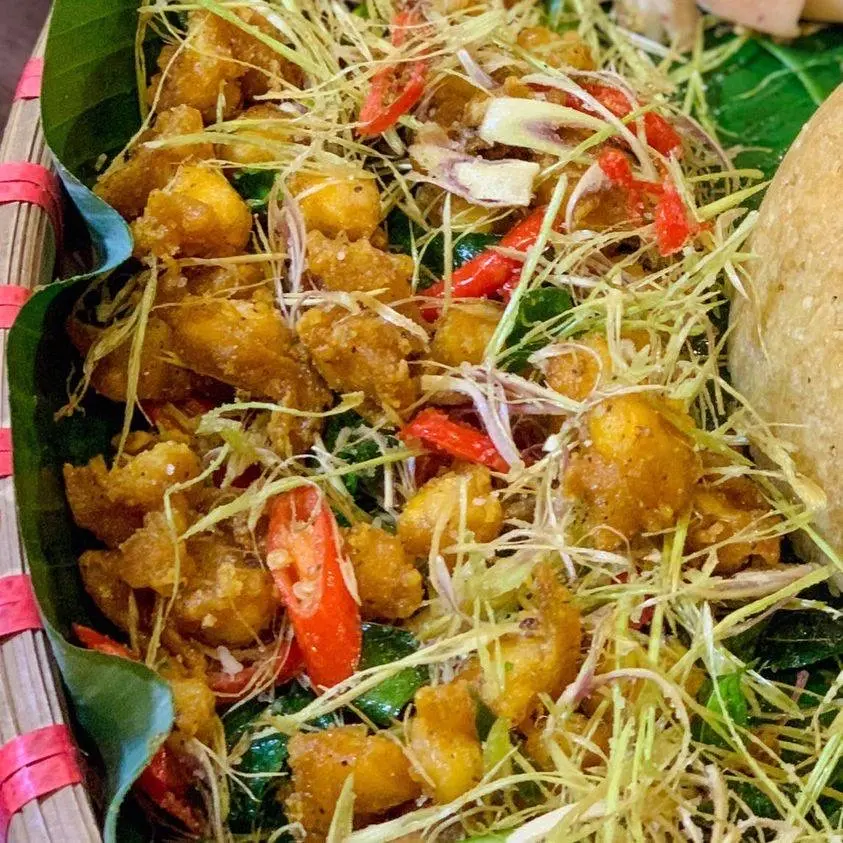 Hình ảnh Sụn Gà Rang Muối