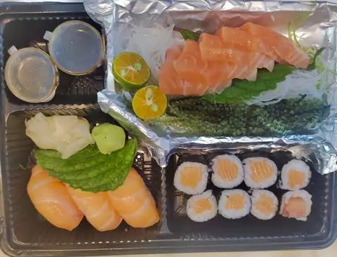 Hình ảnh Salmon Deluxe