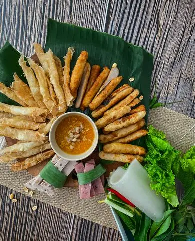 Hình ảnh SUM VẦY ( 1 Nem nướng lớn + Nem chua thêm + Chả lụa thêm)