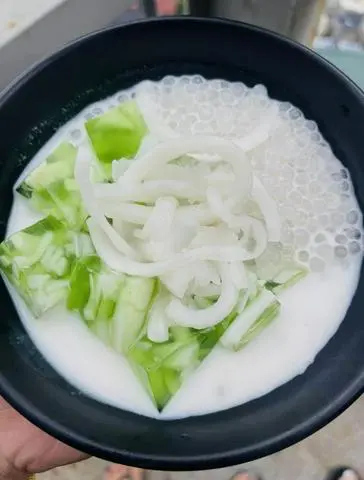 Hình ảnh Chè dừa non lá dứa 