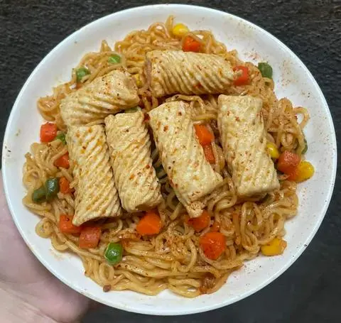 Hình ảnh Mì Trộn Mực Xoắn Ống
