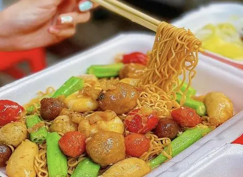 Hình ảnh Mì Trộn Cá Bò Tôm Viên Chiên 
