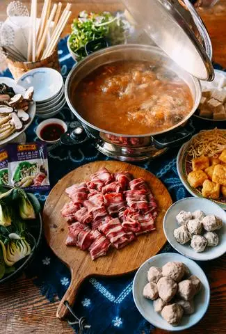 Hình ảnh Lẩu Thái Hải Sản Tươi Chua Cay Lớn( 3-4 người)