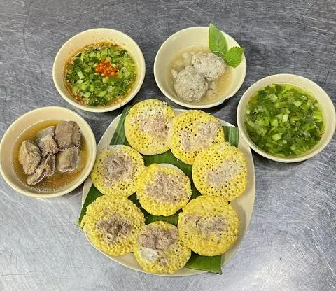 Hình ảnh Bánh căn Thịt