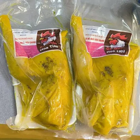 Hình ảnh Combo 2 khay gà, để nguyên không chặt, kèm rau, muối