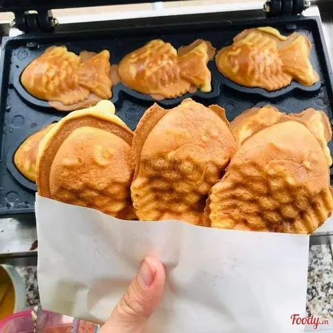 Hình ảnh Bánh cá phô mai kéo sợi - phô mai tan chảy