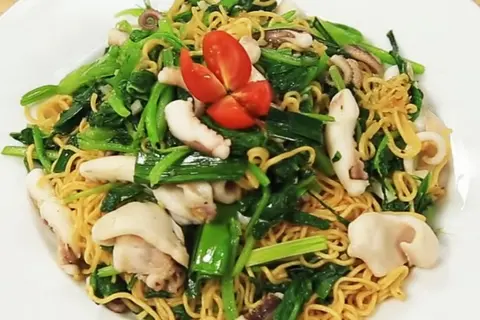 Hình ảnh Bạch tuộc xào mì