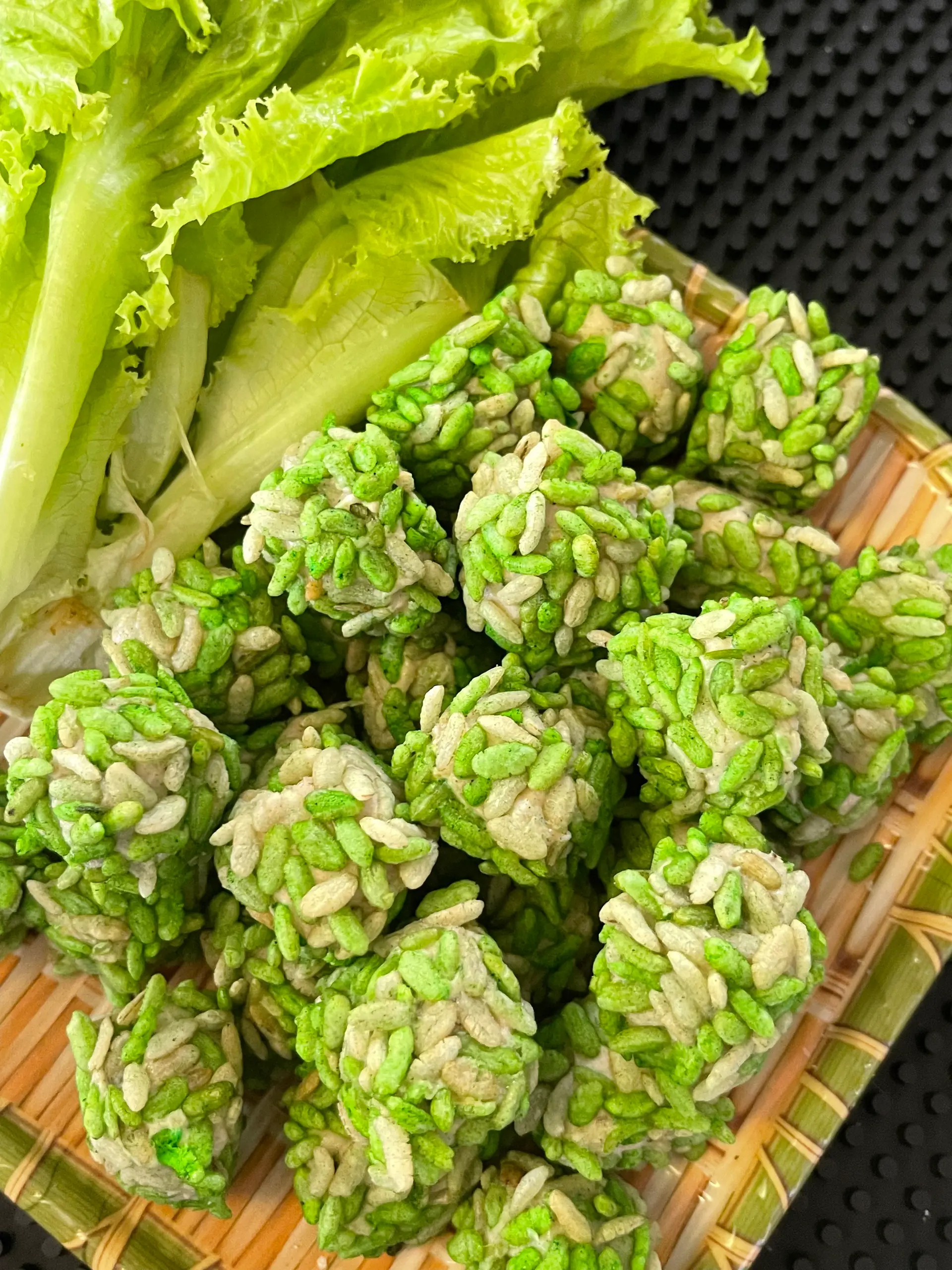 Hình ảnh Cá Viên Cốm Xanh - 3 Viên
