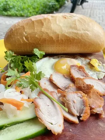 Hình ảnh Bánh mì đặc biệt