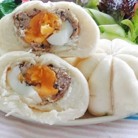 Hình ảnh Bánh Bao Trứng Muối