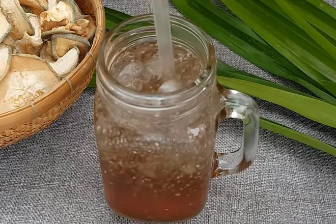 Hình ảnh trà bí đao hạt chia ly lớn