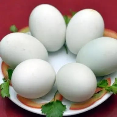 Hình ảnh Hột vịt lộn truyền thống - 5 trứng