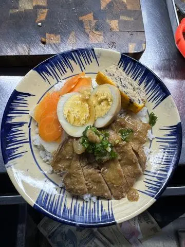 Hình ảnh Cơm sườn chả trứng