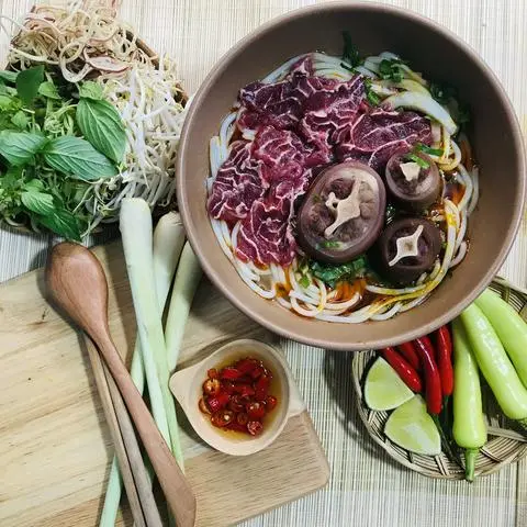 Hình ảnh Bún bò bắp - đuôi bò