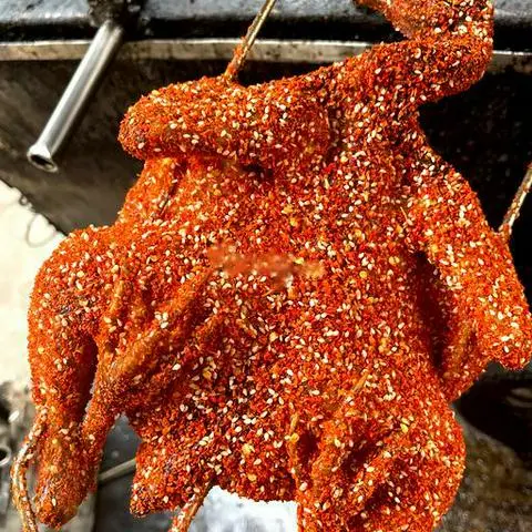 Hình ảnh Gà nướng muối ớt 1 con thơm Ngon + 2 bánh mì