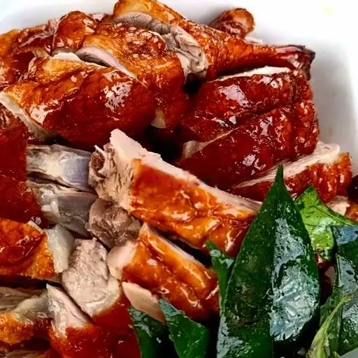Hình ảnh Vịt Quay 1/2 Con Ngon Đặc Biệt(Lá Mắc Mật)