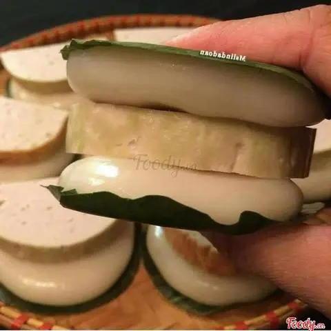 Hình ảnh Bánh Giầy Kẹp Chả Lụa