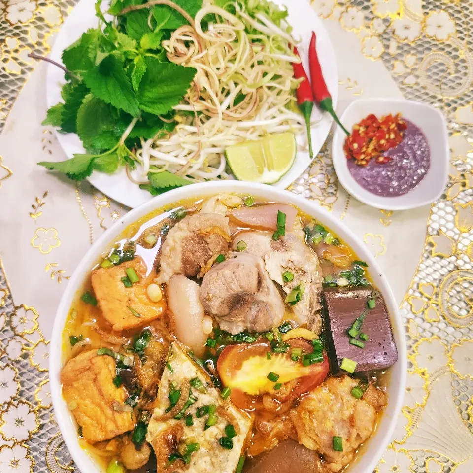 Hình ảnh Bún riêu cua,mọc,giò