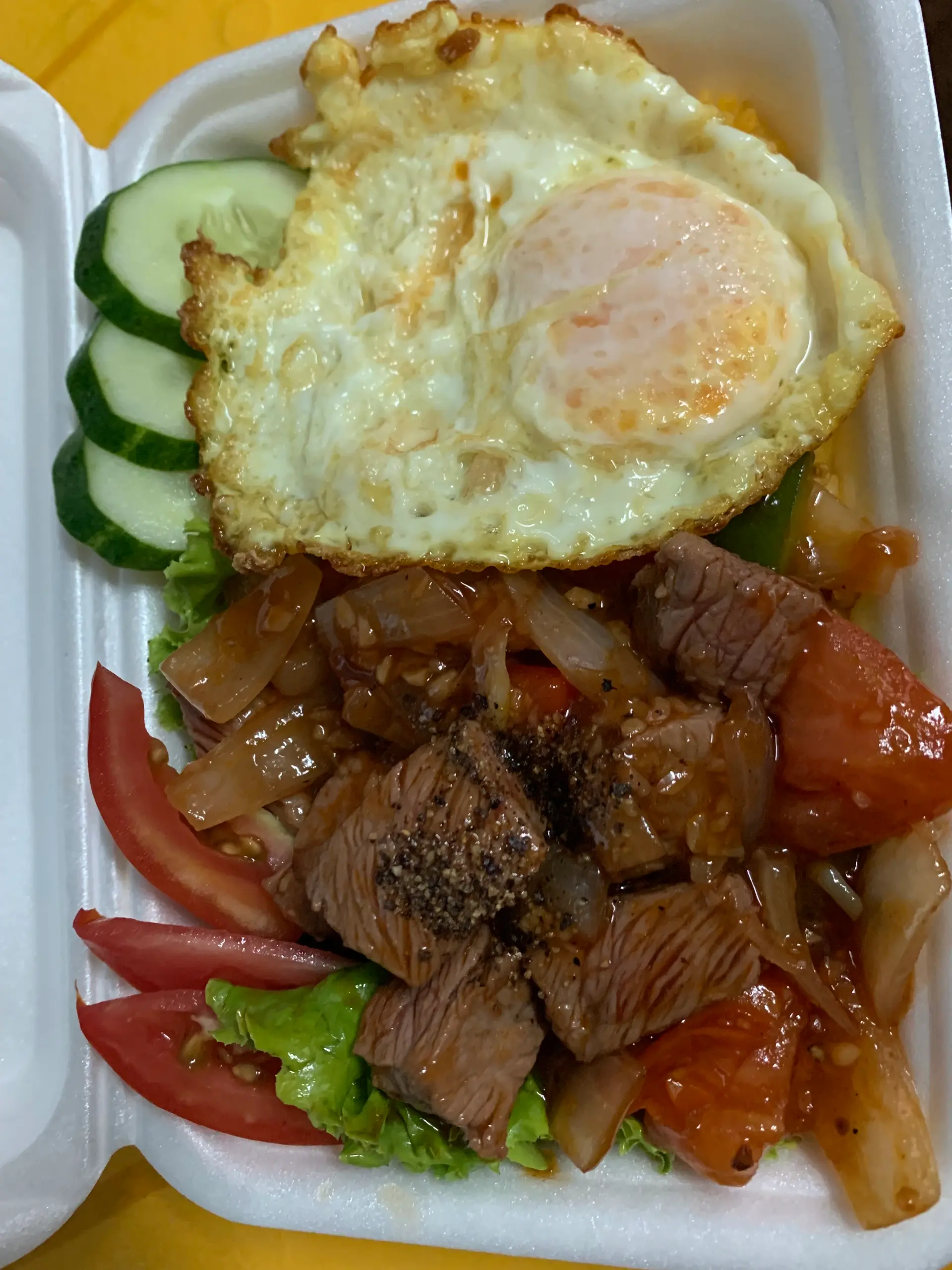 Hình ảnh Cơm Bò Lắc Trứng