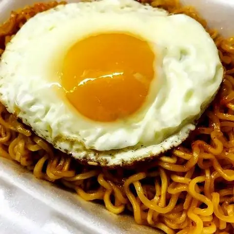Hình ảnh Mì trộn trứng