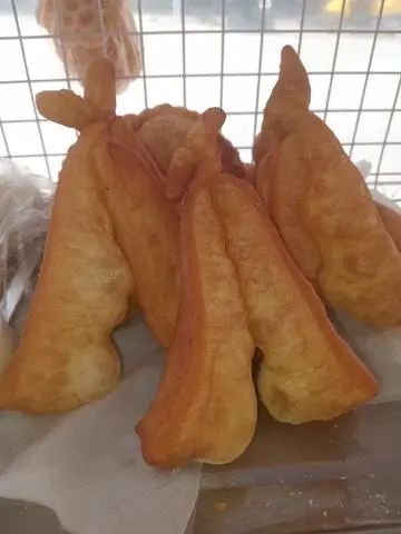 Hình ảnh Bánh giò gà (không phải giò của con gà à nha).