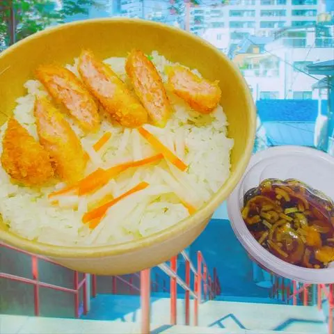 Hình ảnh Xôi Nem Chua Rán (3 Cây), Chà Bông Heo Sợi Tép Hành + Tặng Sốt Tương Hành Phi, Đồ Chua
