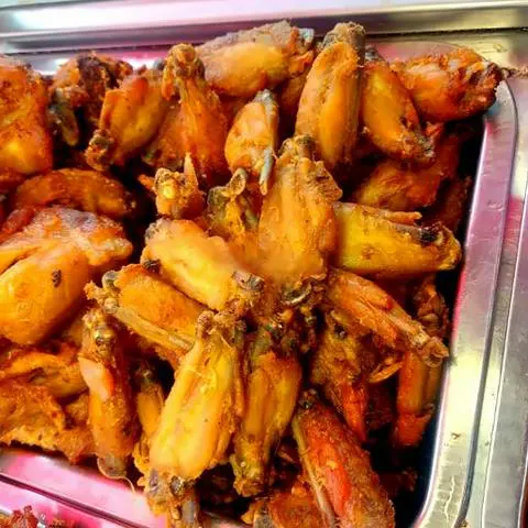 Hình ảnh Cơm cánh gà chiên nước mắm