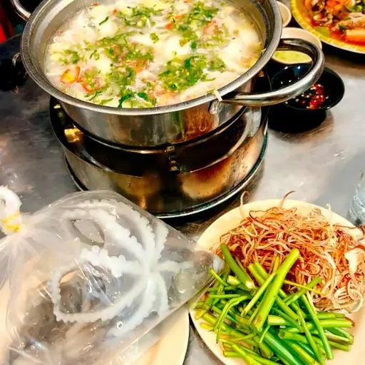 Hình ảnh Lẩu bạch tuộc sống nhúng mẻ 450g