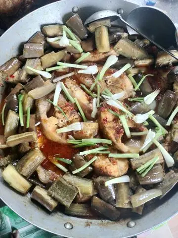 Hình ảnh Cá Hú Kho Mắm