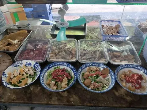 Hình ảnh Bún bò đặc biệt