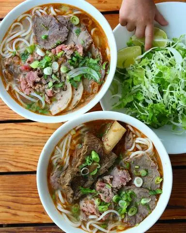 Hình ảnh Bún bò đặc biệt 