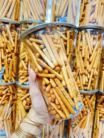 Hình ảnh Bánh quý đũa mặn 