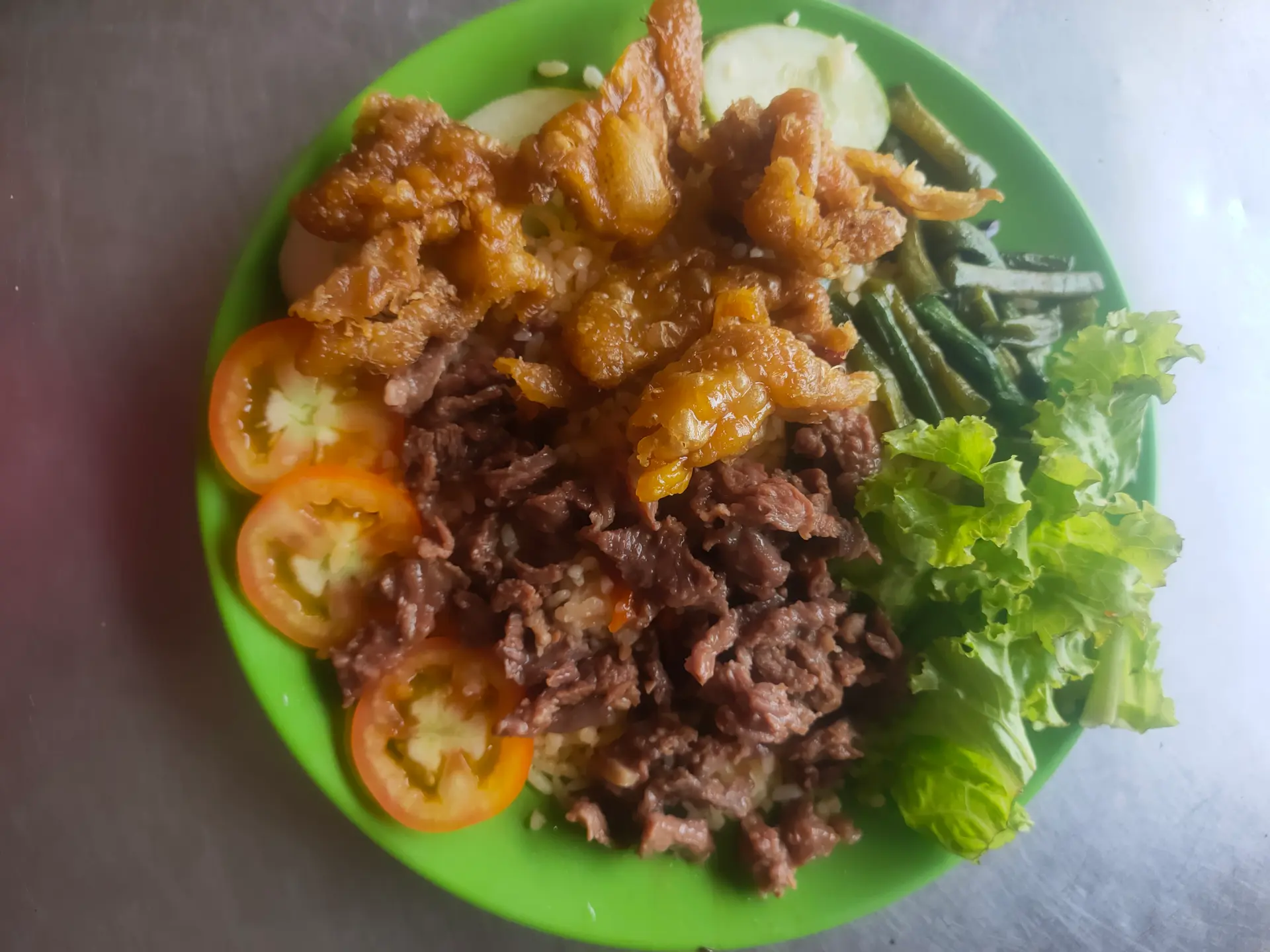 Hình ảnh cơm bò xào chả 