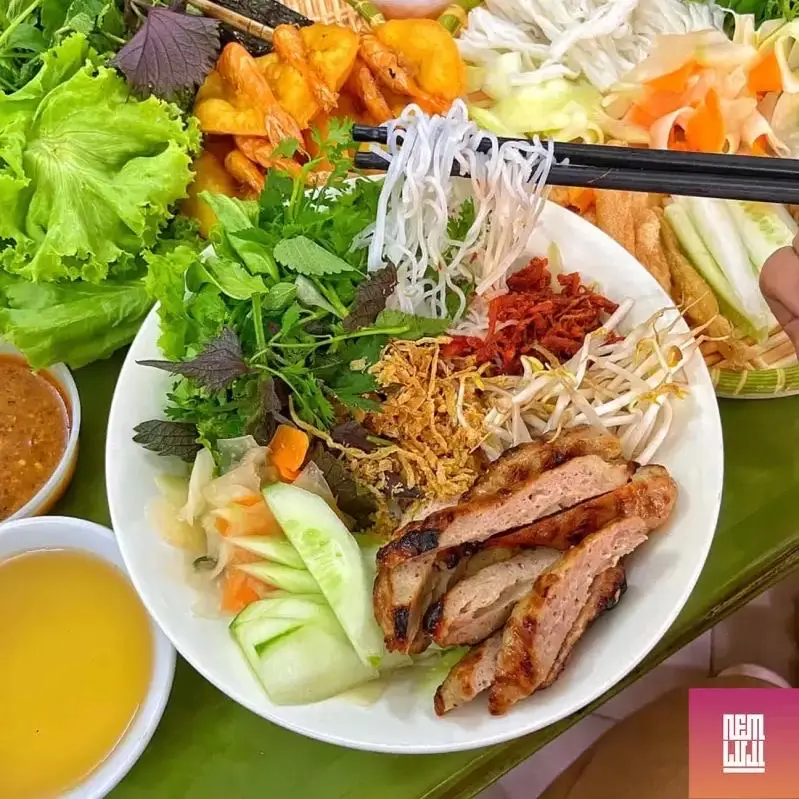 Hình ảnh Bún nem nướng - bì