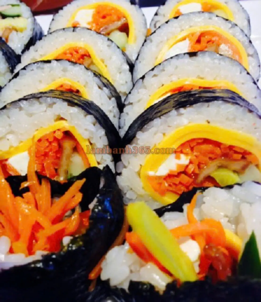 Hình ảnh Kimbab chả cá HQ cuộn phô mai