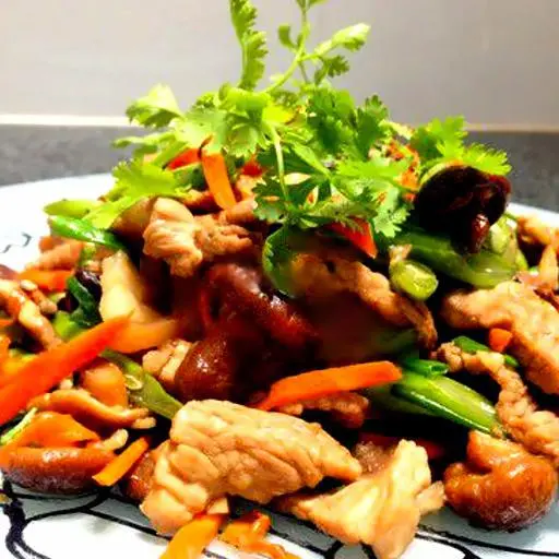 Hình ảnh Cơm Thịt Heo Xào Thập Cẩm