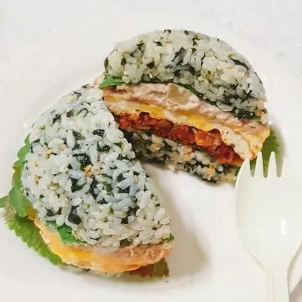 Hình ảnh 91. Cơm Kẹp Thịt Heo Kimchi Spam Phô Mai
