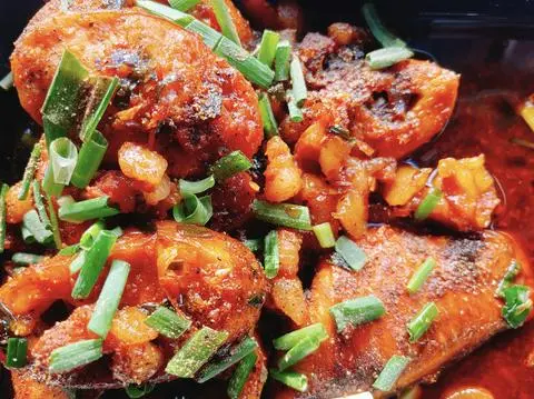 Hình ảnh Cơm Gà Satế Hành