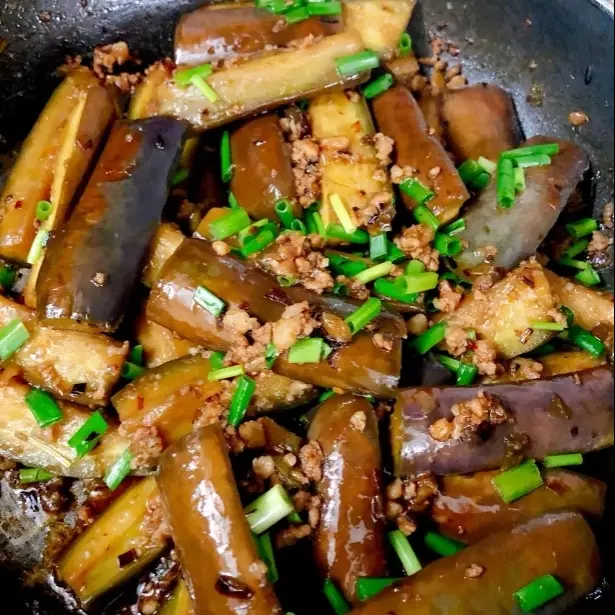 Hình ảnh Cà tím xào thịt băm