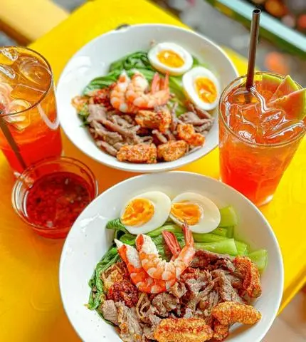 Hình ảnh COMBO MÌ TRỘN ĐẶC BIỆT + TRÀ ĐÀO SIÊU NGON