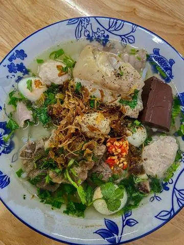 Hình ảnh Tô móng heo