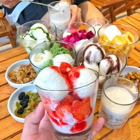 Hình ảnh Sữa chua dẻo - dâu tây