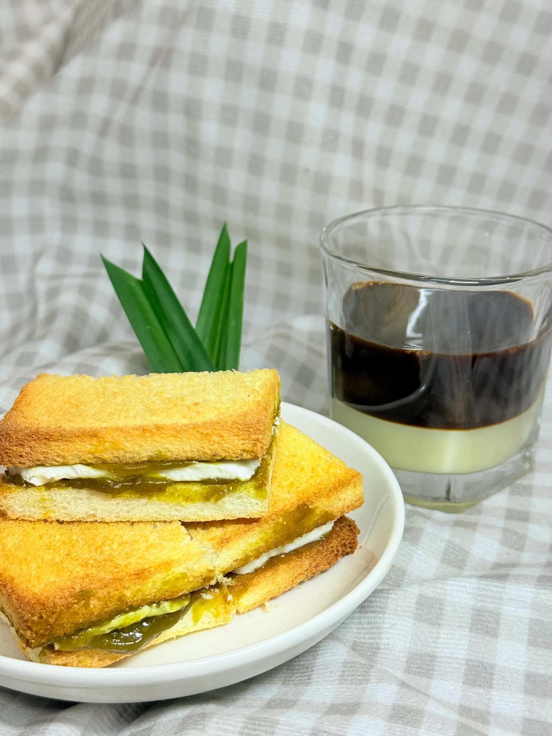 Hình ảnh Half and Toast - Set Bánh Mì Kaya + Trứng/Cà Phê
