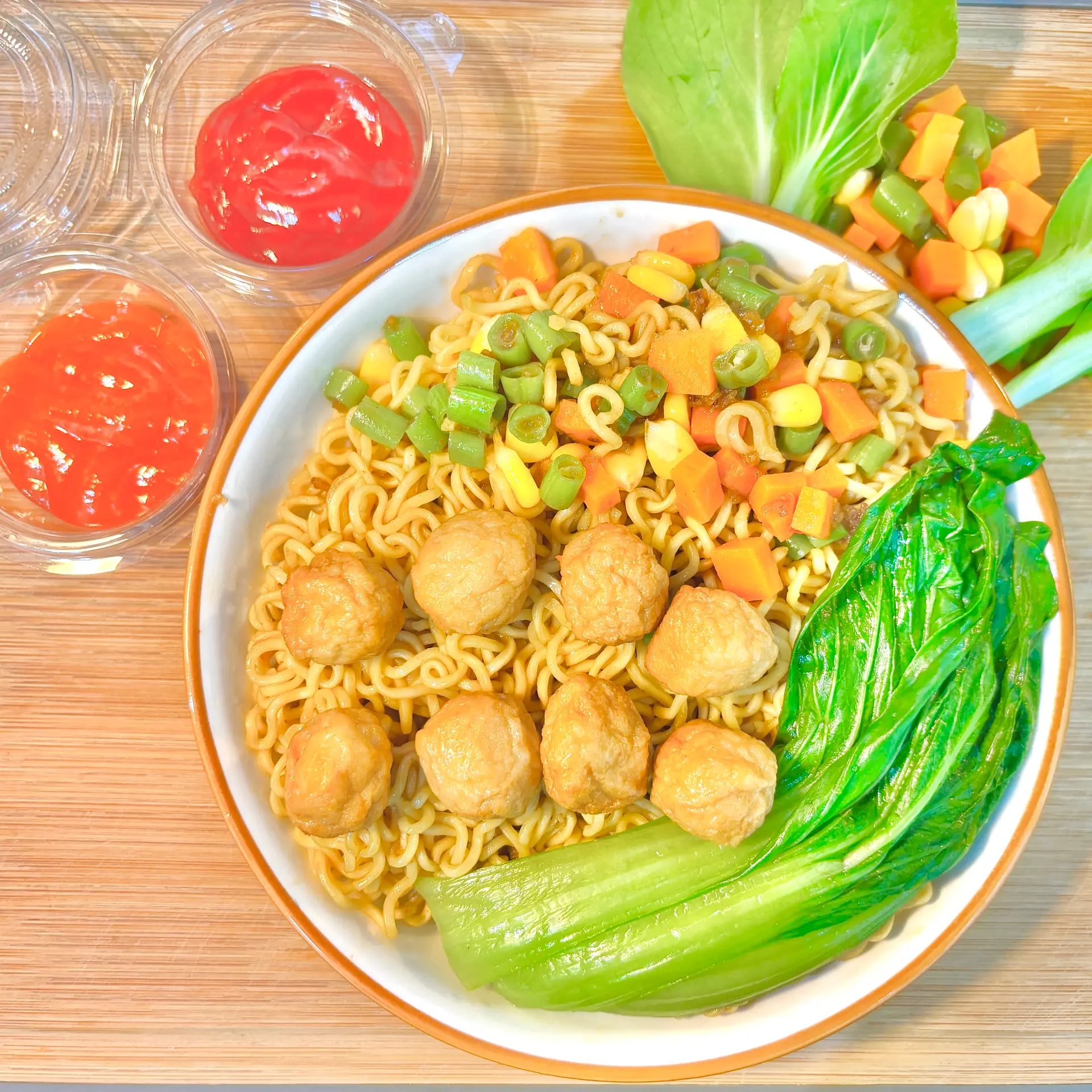 Hình ảnh Mì trộn cá viên
