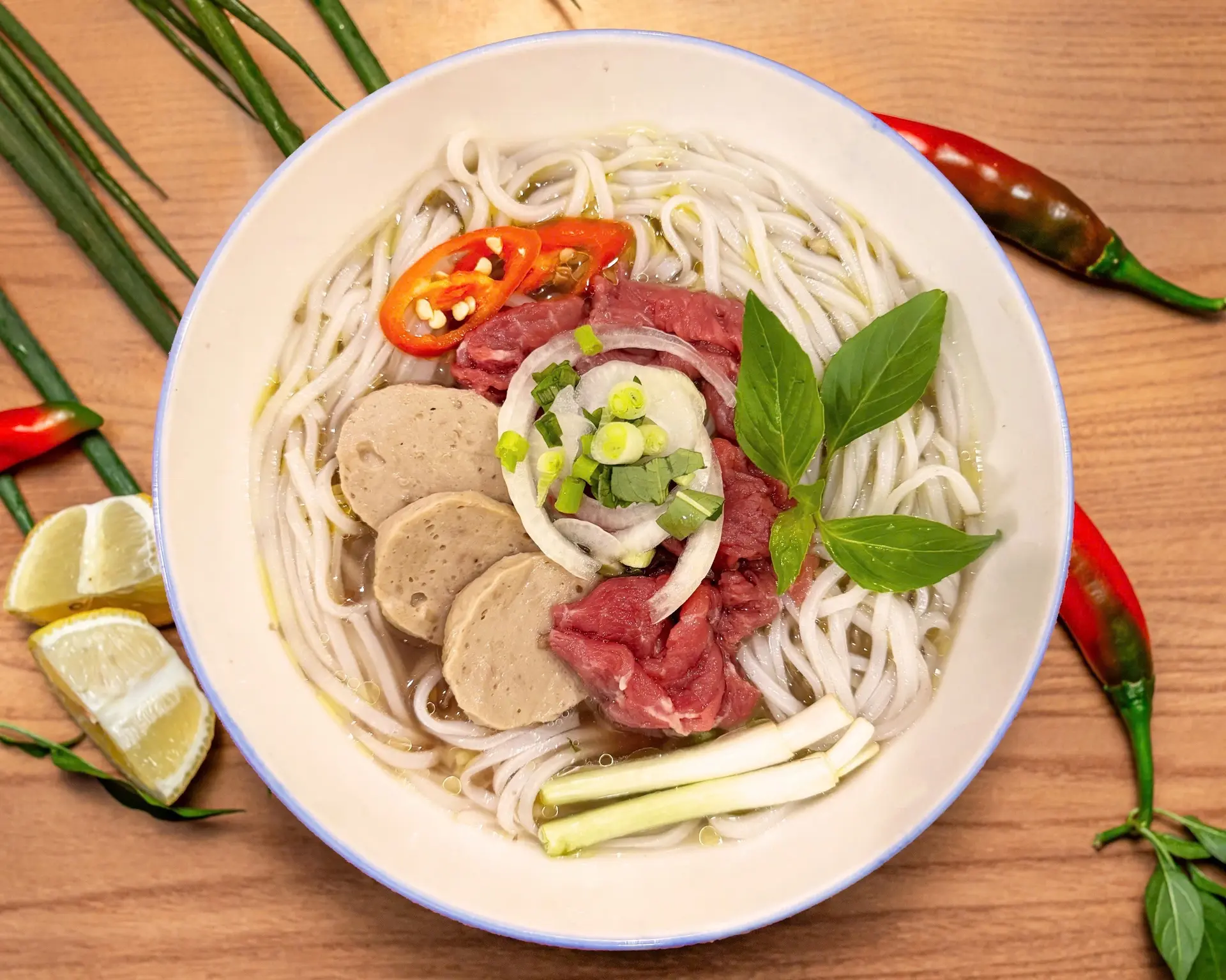 Hình ảnh Phở tái bò viên
